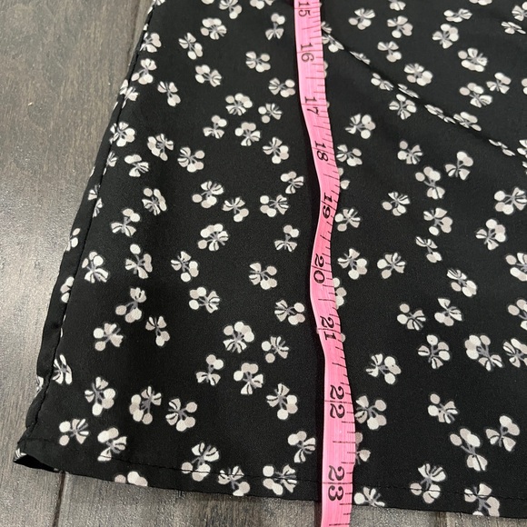 🌸 3/$25 Jacob | Sleeveless Blouse - Picture 5 of 7